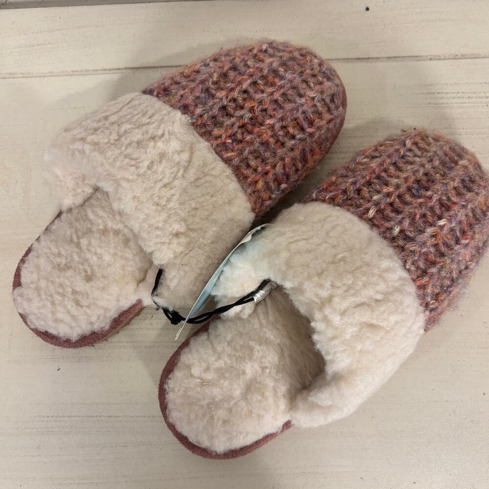 Magellan Outdoors Slippers Clogs hard sole faux fur lined pink knit top Womens S